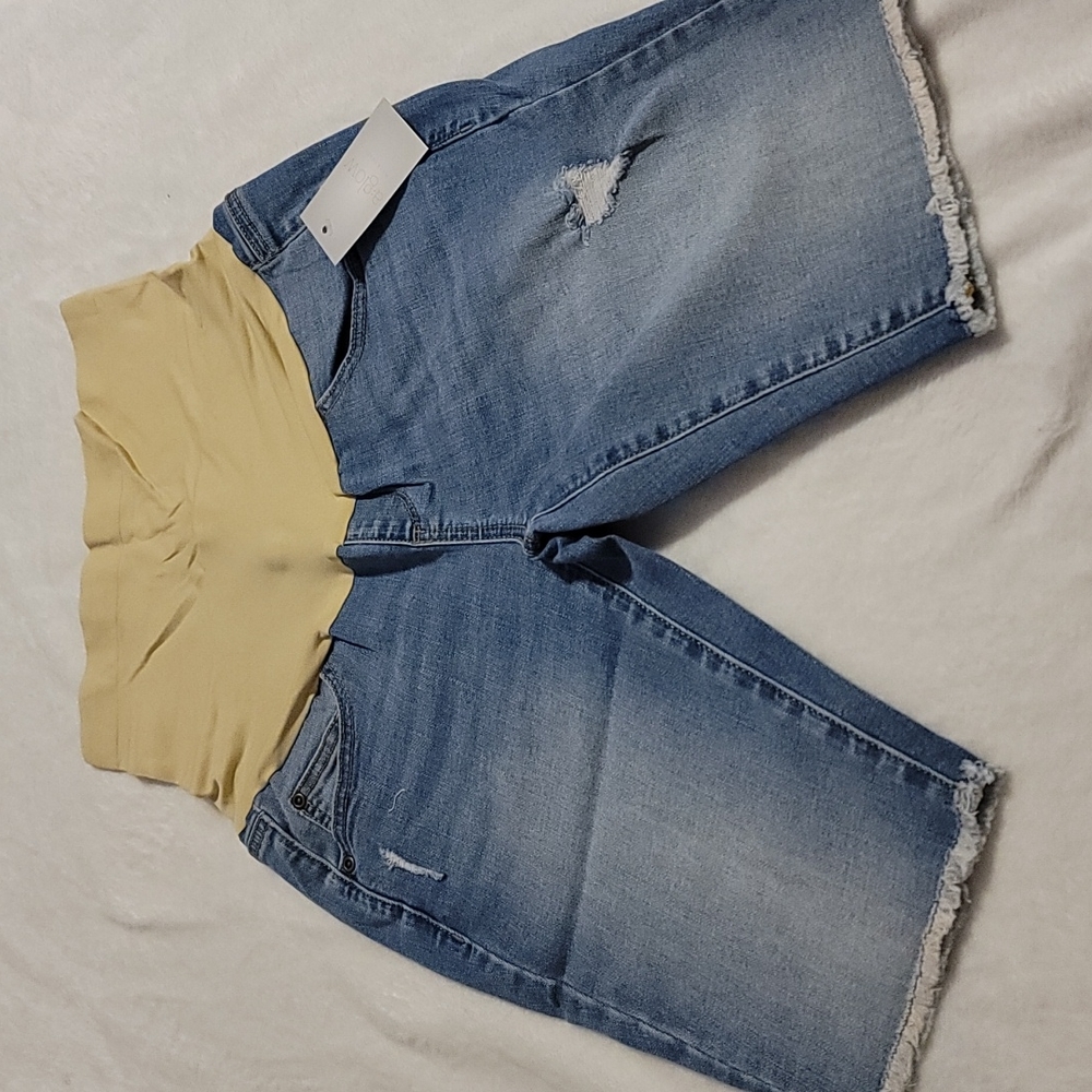 a:glow Distressed Maternity Bermudas